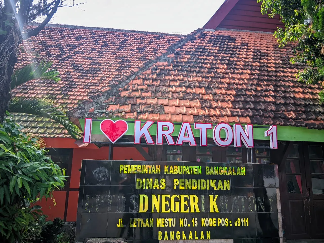 SD Negeri Kraton 1 — Lettering akrilik "I ♥ Kraton 1"